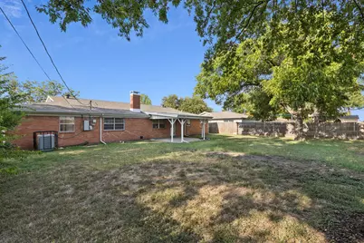 7009 Corona Drive, Haltom City, TX 76180 - Photo 25