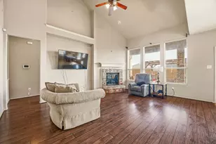 409 Crown Oaks Dr, Fort Worth, TX 76131 - Photo 5