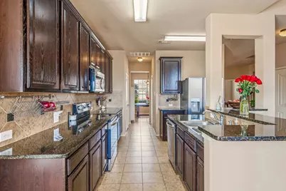 409 Crown Oaks Drive, Fort Worth, TX 76131 - Photo 7