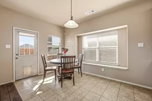 409 Crown Oaks Dr, Fort Worth, TX 76131 - Photo 9