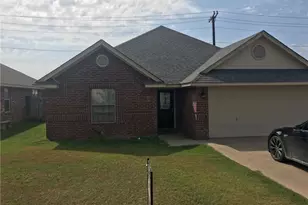 722 Rambling Ct, Granbury, TX 76049 - Photo 1