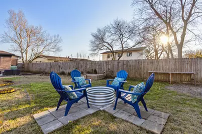 10811 Mandalay Drive, Dallas, TX 75228 - Photo 17