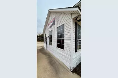 2945 Hemphill Street, Fort Worth, TX 76110 - Photo 9