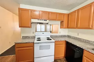 333 Ware Dr, Grand Prairie, TX 75051 - Photo 7