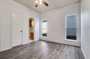 1815 Water Oak Dr, Lewisville, TX 75067 - Photo 11