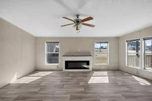 154 Firefly Dr, Springtown, TX 76082 - Photo 9