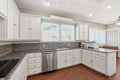 1409 Virginia Place, Fort Worth, TX 76107 - Photo 15