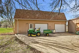 751 Lonesome Dove Ln, Double Oak, TX 75077 - Photo 9