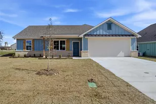 307 Railroad Ave, Sanger, TX 76266 - Photo 1