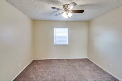 512 S Delaware Street #6, Irving, TX 75060 - Photo 5