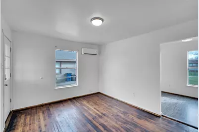 220 N Commerce Street, Burleson, TX 76028 - Photo 5