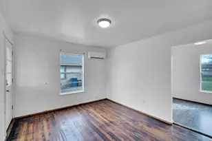 220 N Commerce St, Burleson, TX 76028 - Photo 5