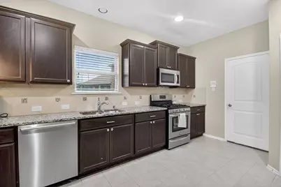 200 Black Bear Drive, McKinney, TX 75071 - Photo 9