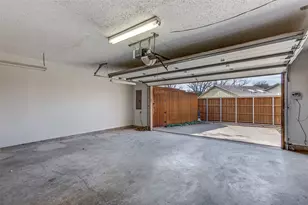 12605 Whispering Hills Dr, Dallas, TX 75243 - Photo 23