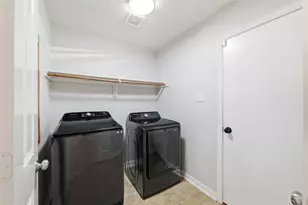 1547 Brookview Dr, Lancaster, TX 75146 - Photo 11