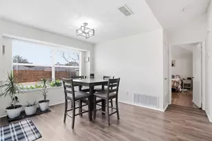 4946 Briar Oaks Ln, Grand Prairie, TX 75052 - Photo 13