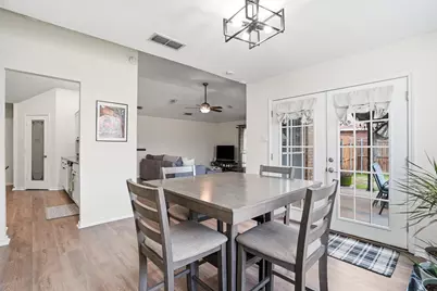 4946 Briar Oaks Lane, Grand Prairie, TX 75052 - Photo 11