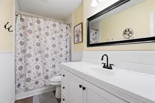 4946 Briar Oaks Ln, Grand Prairie, TX 75052 - Photo 19