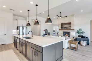 10440 Gray Hls Dr, Benbrook, TX 76126 - Photo 11