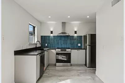 2103 Mistletoe Avenue, Fort Worth, TX 76110 - Photo 7