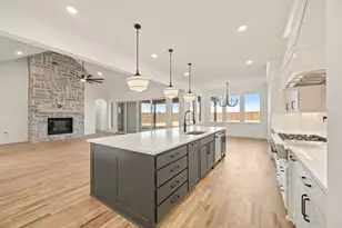 404 Broadmoor Dr, Haslet, TX 76052 - Photo 13