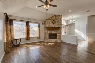 10809 River Oaks Dr, Frisco, TX 75035 - Photo 9