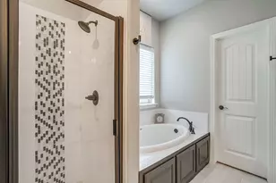 612 Adeline Dr, Burleson, TX 76028 - Photo 27