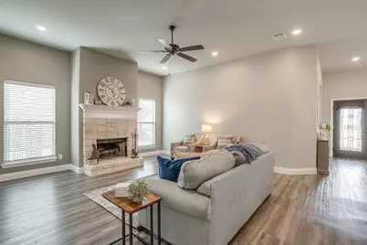 612 Adeline Drive, Burleson, TX 76028 - Photo 17