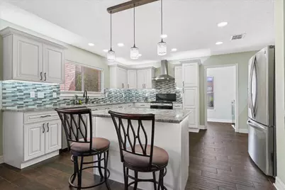 921 Valleybrook Drive, Lewisville, TX 75067 - Photo 5