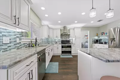 921 Valleybrook Drive, Lewisville, TX 75067 - Photo 7
