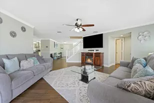 921 Valleybrook Dr, Lewisville, TX 75067 - Photo 3