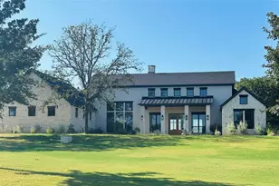 1017 Old Oaks Ct, Weatherford, TX 76087 - Photo 3