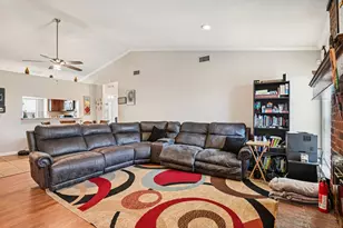 1318 Oak Run Dr, Duncanville, TX 75137 - Photo 9