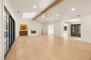 3945 Shady Hill Dr, Dallas, TX 75229 - Photo 9