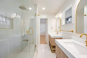 3945 Shady Hill Dr, Dallas, TX 75229 - Photo 31