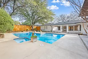 3945 Shady Hill Dr, Dallas, TX 75229 - Photo 37