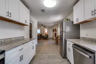 1906 Woodoak Dr, Irving, TX 75060 - Photo 17