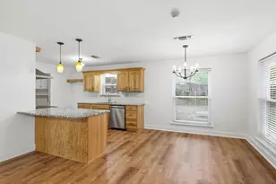 209 Valley View Ct, Azle, TX 76020 - Photo 7