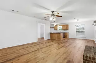 209 Valley View Ct, Azle, TX 76020 - Photo 19