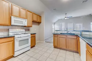 9421 Links Fairway Dr, Rowlett, TX 75089 - Photo 7