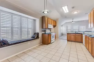 9421 Links Fairway Dr, Rowlett, TX 75089 - Photo 5