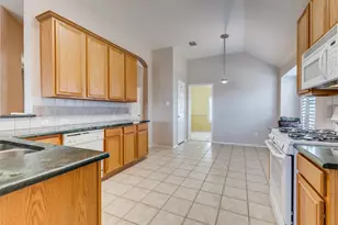 9421 Links Fairway Dr, Rowlett, TX 75089 - Photo 11