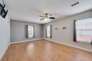 523 Houston St, Cedar Hill, TX 75104 - Photo 13