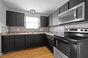 1802 N Wilhite St, Cleburne, TX 76031 - Photo 9