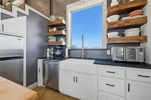 140 Turkey Farm Rd, Whitesboro, TX 76273 - Photo 9