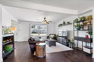 2890 Meadow Port Dr, Dallas, TX 75234 - Photo 3