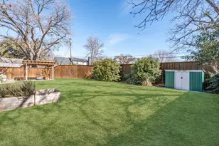 2890 Meadow Port Dr, Dallas, TX 75234 - Photo 15