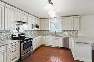 1005 Hopkins Dr, Denton, TX 76205 - Photo 11