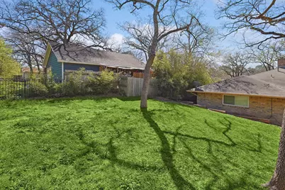 1005 Hopkins Drive, Denton, TX 76205 - Photo 33