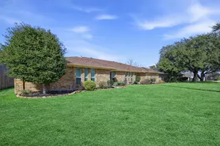 2305 Claridge Cir, Plano, TX 75075 - Photo 3